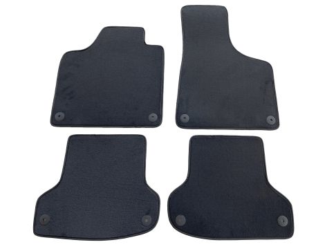 Auto wartość rynkowa: 690 € (26 szt.) - 14